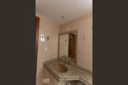 Apartamento à venda com 110m², 3 quartos e 1 vaga Apartamento à venda com 110m², 3 quartos e 1 vagaBanheiro