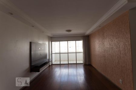Sala de apartamento à venda com 3 quartos, 110m² em Jardim Goiás, Goiânia