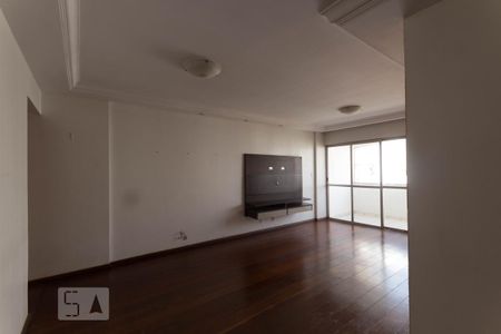 Apartamento à venda com 3 quartos, 110m² em Jardim Goiás, Goiânia