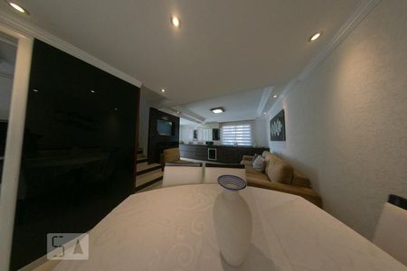 Sala de casa de condomínio para alugar com 2 quartos, 90m² em Cajuru, Curitiba