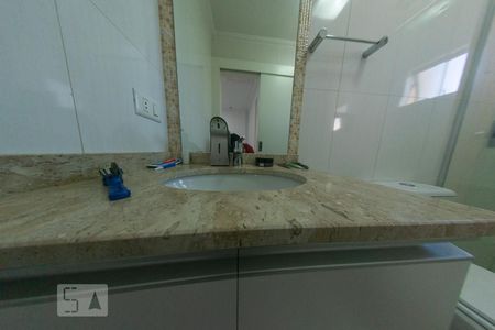 Casa de condomínio para alugar com 90m², 2 quartos e 3 vagasBanheiro