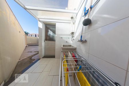 Casa de condomínio para alugar com 90m², 2 quartos e 3 vagasDetalhe da area de serviço