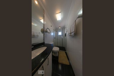 Casa de condomínio para alugar com 90m², 2 quartos e 3 vagasBanheiro da Suíte