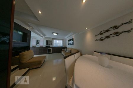Sala de casa de condomínio para alugar com 2 quartos, 90m² em Cajuru, Curitiba