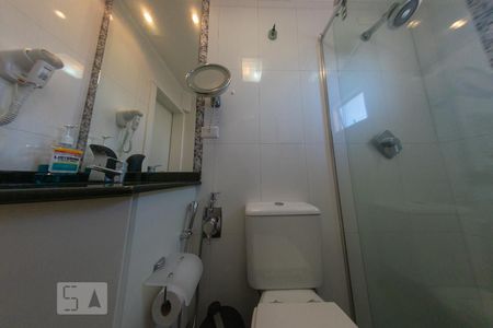 Casa de condomínio para alugar com 90m², 2 quartos e 3 vagasBanheiro da Suíte