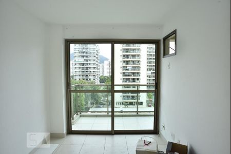 Quarto 1 de apartamento para alugar com 3 quartos, 72m² em Jacarepaguá, Rio de Janeiro