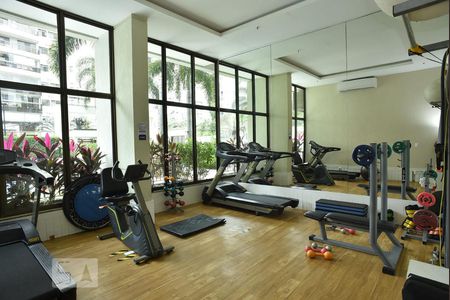 Apartamento para alugar com 72m², 3 quartos e 1 vagaÁrea comum - Academia