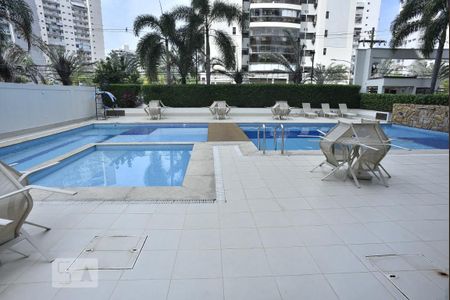Apartamento para alugar com 72m², 3 quartos e 1 vagaÁrea comum - Piscina