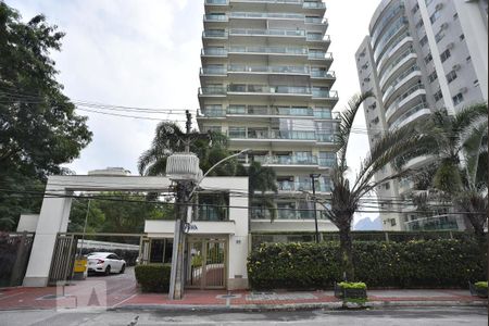 Apartamento para alugar com 72m², 3 quartos e 1 vagaFachada