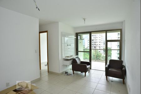 Sala de apartamento para alugar com 3 quartos, 72m² em Jacarepaguá, Rio de Janeiro