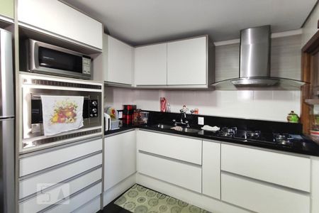 Apartamento à venda com 217m², 2 quartos e 2 vagasCozinha