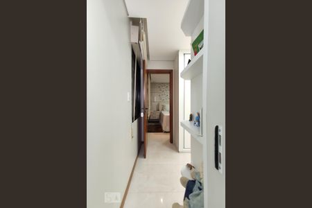 Apartamento à venda com 217m², 2 quartos e 2 vagasCorredor