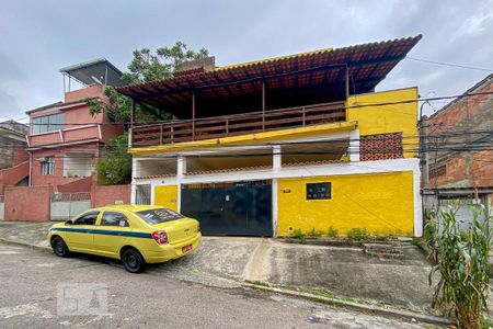 Casa para alugar com 100m², 2 quartos e 1 vaga Casa para alugar com 100m², 2 quartos e 1 vagaFachada