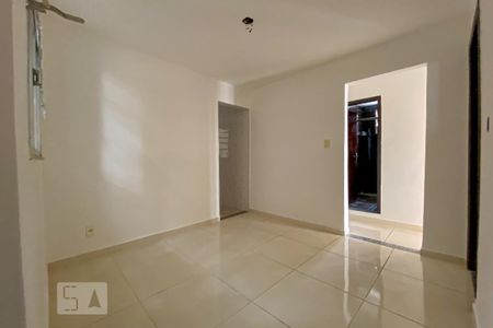 Casa para alugar com 100m², 2 quartos e 1 vaga Casa para alugar com 100m², 2 quartos e 1 vagaSala de Jantar