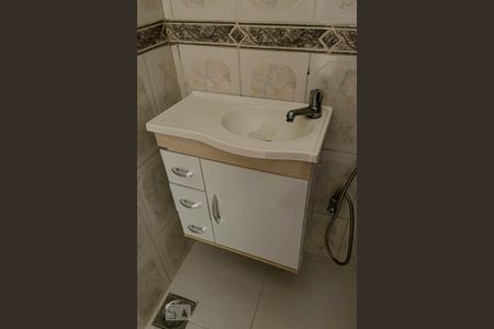Casa para alugar com 100m², 2 quartos e 1 vaga Casa para alugar com 100m², 2 quartos e 1 vagaBanheiro da Suíte