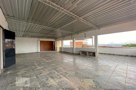 Casa para alugar com 100m², 2 quartos e 1 vaga Casa para alugar com 100m², 2 quartos e 1 vagaTerraço