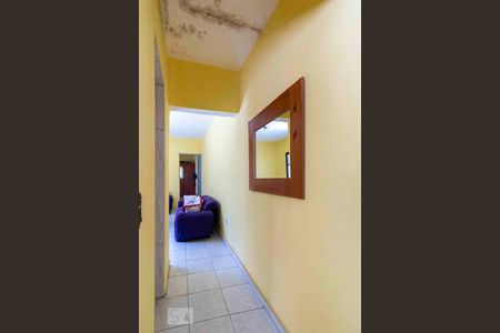 Corredor de casa à venda com 2 quartos, 147m² em Parque Guarani, São Paulo