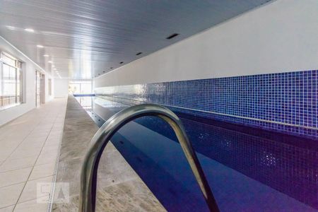 Casa para alugar com 48m², 1 quarto e 1 vaga Casa para alugar com 48m², 1 quarto e 1 vagaÁrea Comum - Piscina