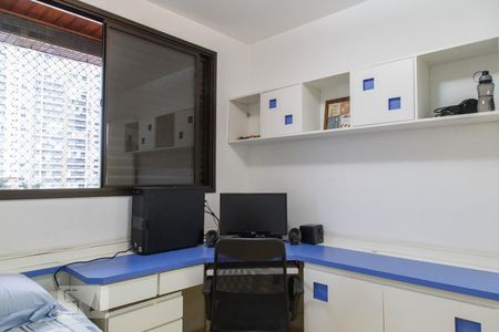 Apartamento à venda com 84m², 3 quartos e 2 vagasQuarto 2