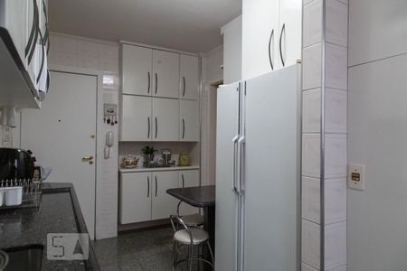 Apartamento à venda com 84m², 3 quartos e 2 vagasCozinha