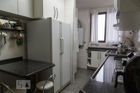 Apartamento à venda com 84m², 3 quartos e 2 vagasCozinha