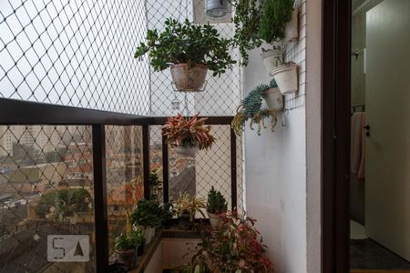 Apartamento à venda com 84m², 3 quartos e 2 vagasVaranda Suíte