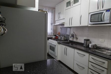 Apartamento à venda com 84m², 3 quartos e 2 vagasCozinha