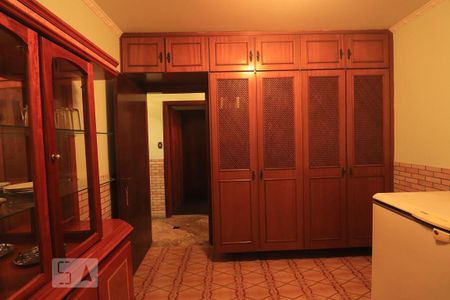 Casa para alugar com 400m², 3 quartos e 5 vagasDespensa