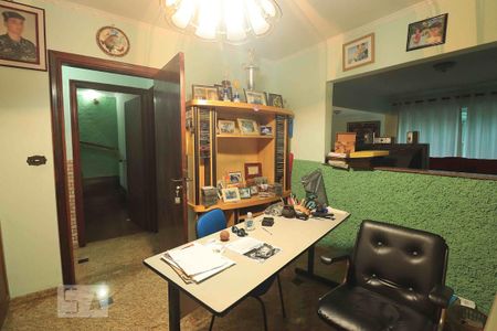 Casa para alugar com 400m², 3 quartos e 5 vagasEscritório