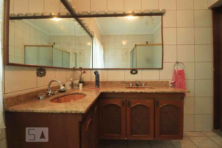 Casa para alugar com 400m², 3 quartos e 5 vagasBanheiro da Suíte 3