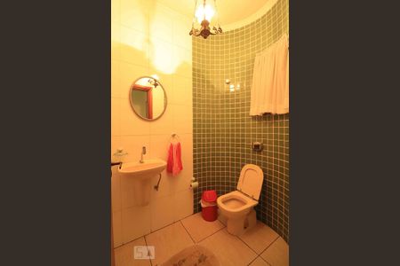 Casa para alugar com 400m², 3 quartos e 5 vagasLavabo