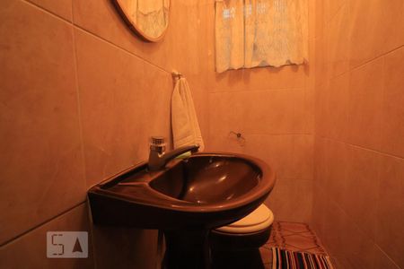 Casa para alugar com 400m², 3 quartos e 5 vagasBanheiro de Serviço