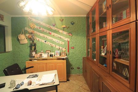 Casa para alugar com 400m², 3 quartos e 5 vagasEscritório