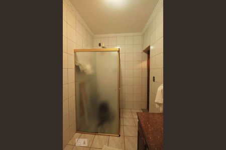 Casa para alugar com 400m², 3 quartos e 5 vagasBanheiro da Suíte 1