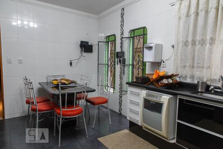 Casa à venda com 202m², 3 quartos e 3 vagasCozinha