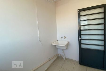 Casa para alugar com 90m², 2 quartos e sem vagaLavanderia