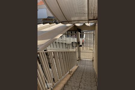 Casa para alugar com 90m², 2 quartos e sem vagaEscada