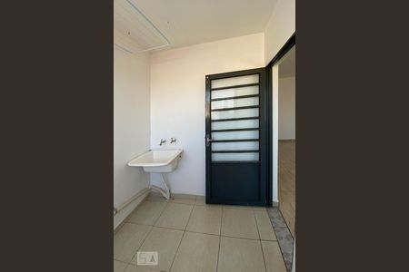 Casa para alugar com 90m², 2 quartos e sem vagaLavanderia