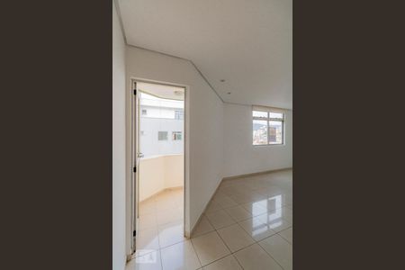 Apartamento à venda com 100m², 3 quartos e 2 vagasSala