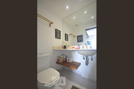 banheiro suíte de kitnet/studio para alugar com 1 quarto, 50m² em Jardim Leonor, São Paulo
