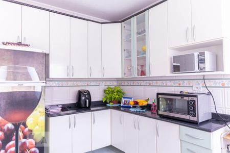 Casa à venda com 140m², 3 quartos e 3 vagasCozinha - Armários