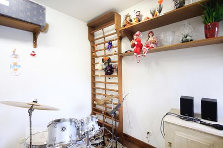 Casa à venda com 350m², 3 quartos e 4 vagasEdícula - Quarto 2