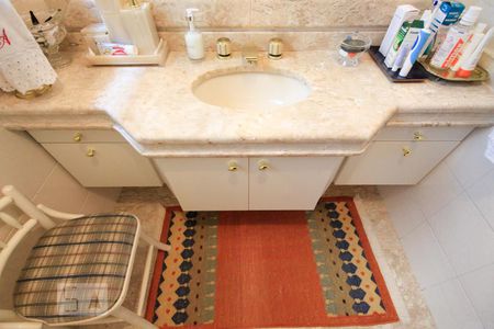 Casa à venda com 350m², 3 quartos e 4 vagasLavabo