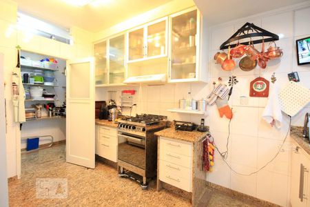 Casa à venda com 350m², 3 quartos e 4 vagasCozinha