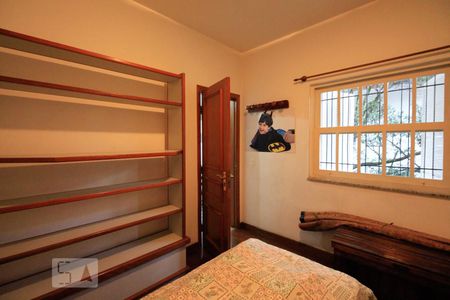 Casa à venda com 350m², 3 quartos e 4 vagasEdícula