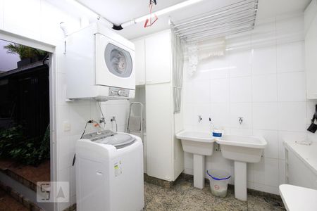 Casa à venda com 350m², 3 quartos e 4 vagasLavanderia