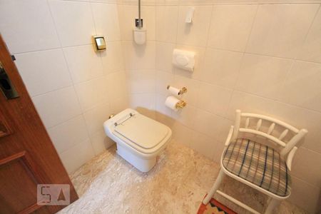 Casa à venda com 350m², 3 quartos e 4 vagasLavabo