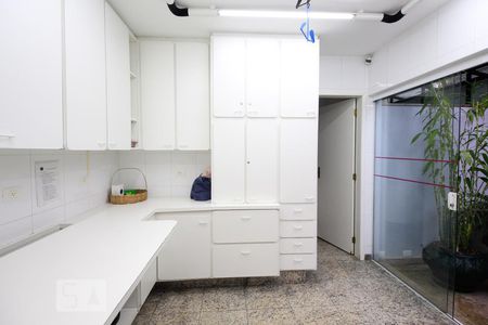 Casa à venda com 350m², 3 quartos e 4 vagasLavanderia