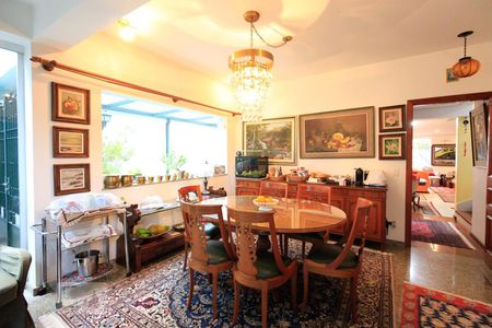 Casa à venda com 350m², 3 quartos e 4 vagasSala de jantar