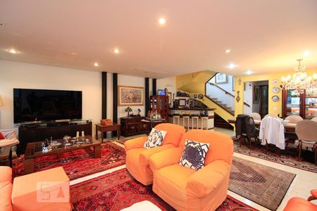 Sala de casa à venda com 3 quartos, 350m² em Planalto Paulista, São Paulo